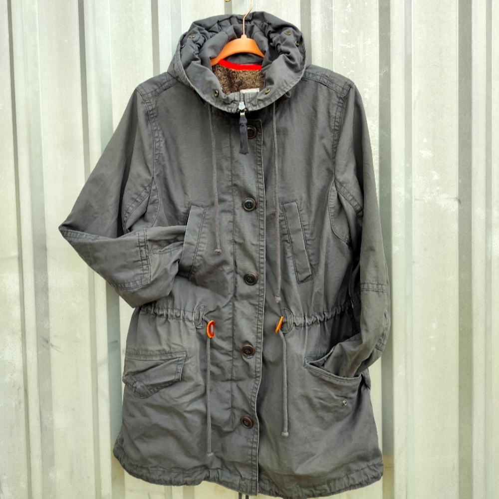 GAP hooded cargo jacket w/removable liner extra long